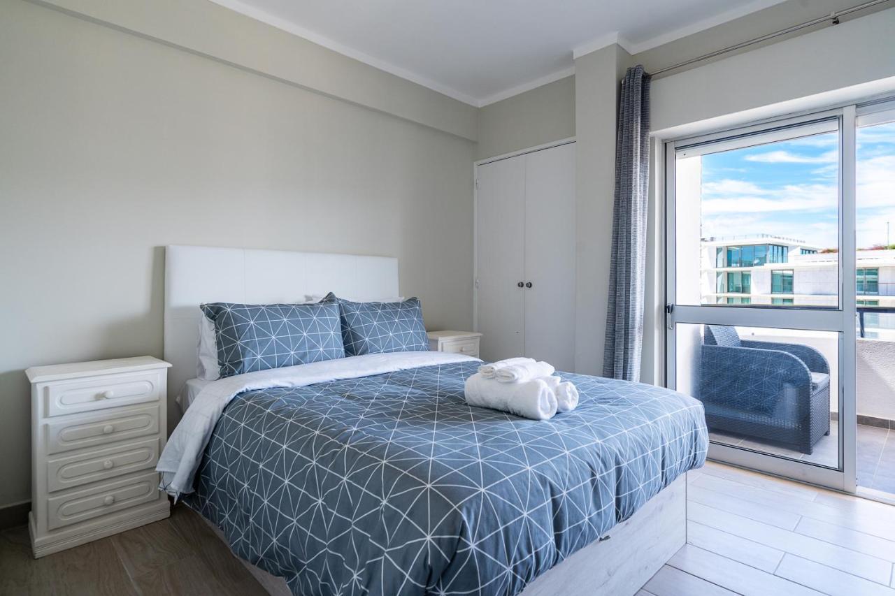 Beachfront Apartment In Armacao Armação de Pêra Kültér fotó